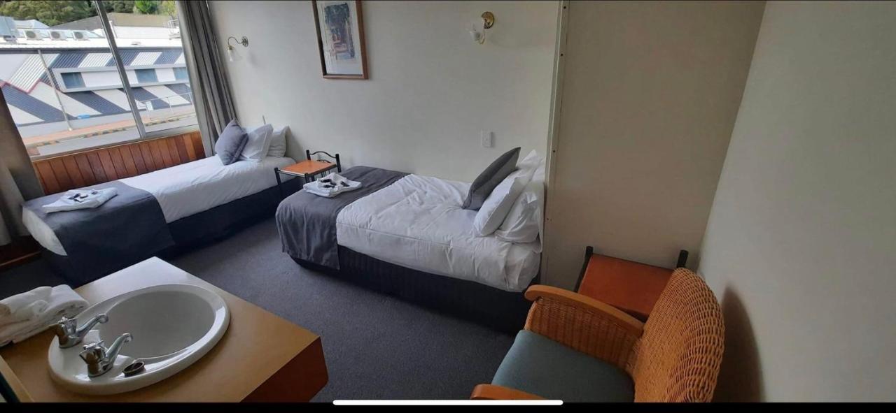 Mt Lyell Motor Inn Queenstown Dış mekan fotoğraf