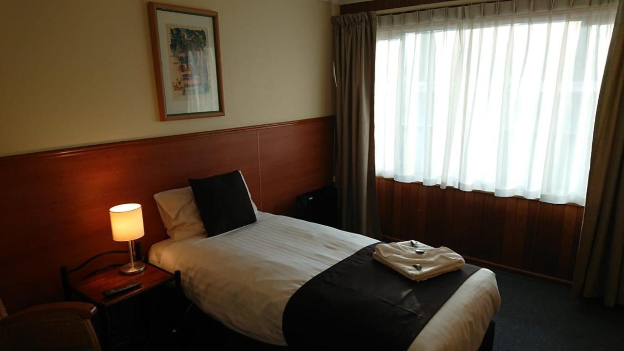 Mt Lyell Motor Inn Queenstown Dış mekan fotoğraf